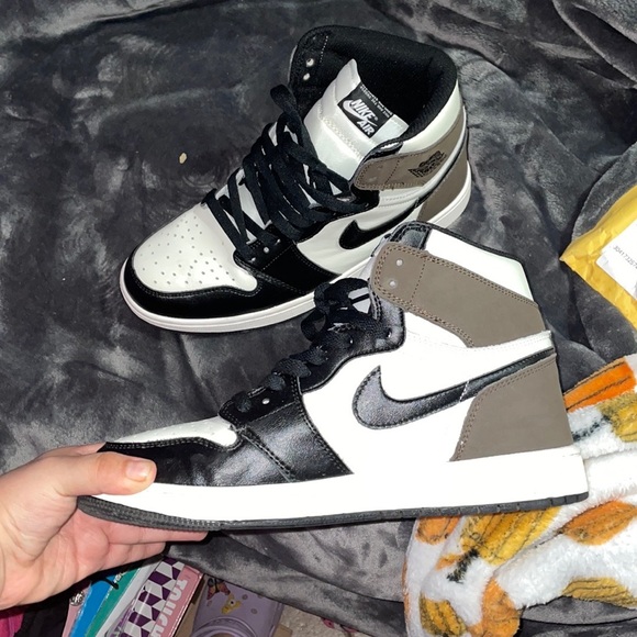 Air jordan 1 Retro High OG ‘Dark Mocha’ - Picture 5 of 5